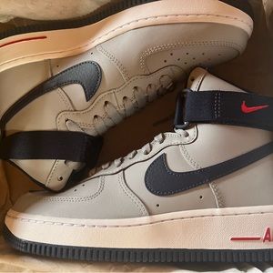 Nike Air Force 1 HI QS Collegiate $125Retail Gray/Red/Wh NIB *Sold Out In Stores